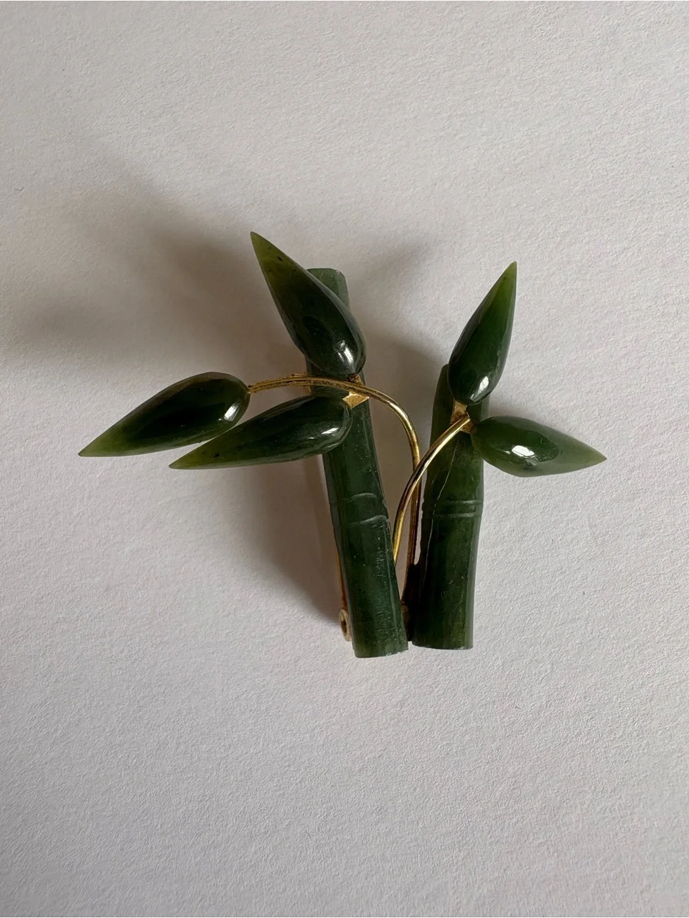 VNTG Jadite Carved Bamboo Branch Leaf Gold Tone Brooch Contemporary Minimalist‎